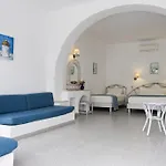 Kamari Ξενοδοχείο Πλατύς Γιαλός