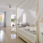 Kamari Отель Платис Ялос