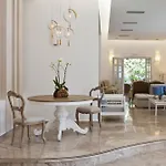 Hotel Kamari 3*