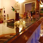 Kamari Hotel 3*