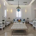 Kamari Hotel 3*