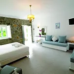 Kamari 3*