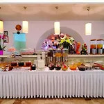 Kamari Hotel 3*