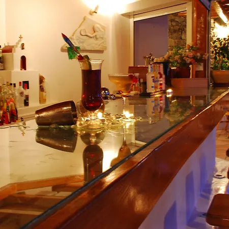 Kamari Hotel 3*