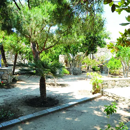 Kamari Hotel 3*